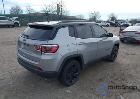 2018 Jeep Compass Altitude 4X4 из США, поврежденный, VIN 3C4NJDBB2JT433591